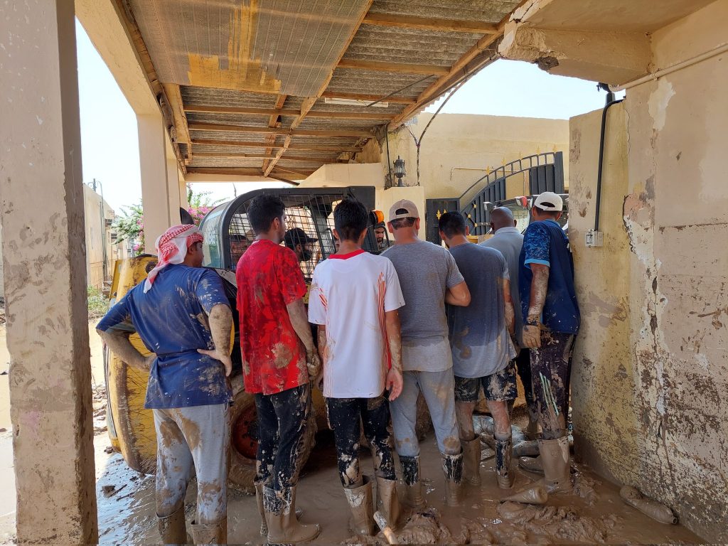 عمان عظيمة بشعبها